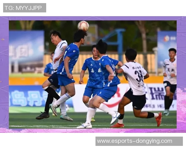 在绿茵场上追逐梦想与荣耀：足球场上的球星足迹与激情瞬间